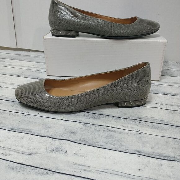 Calvin Klein Fridelle Shoe Womens SZ 8 Gray Faux Snakeskin Slip-on Silver Accent - Picture 3 of 10